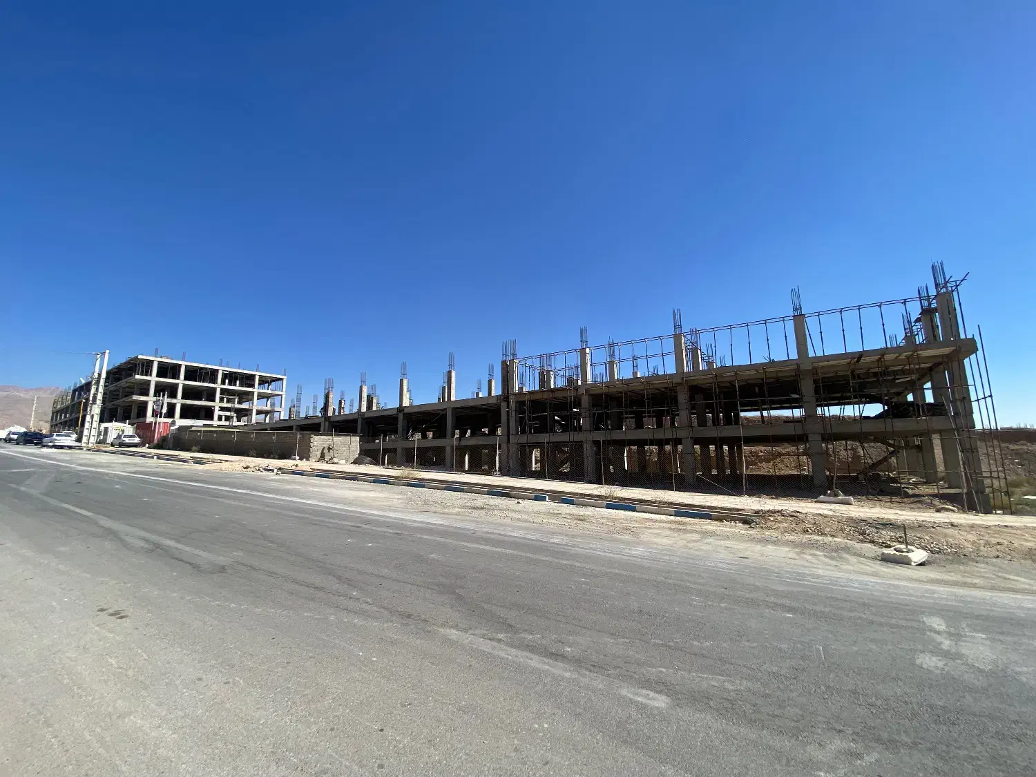 کارگر ساده ساختمانی|استخدام معماری، عمران و ساختمانی|هشتگرد, فاز ۷ مهستان|دیوار