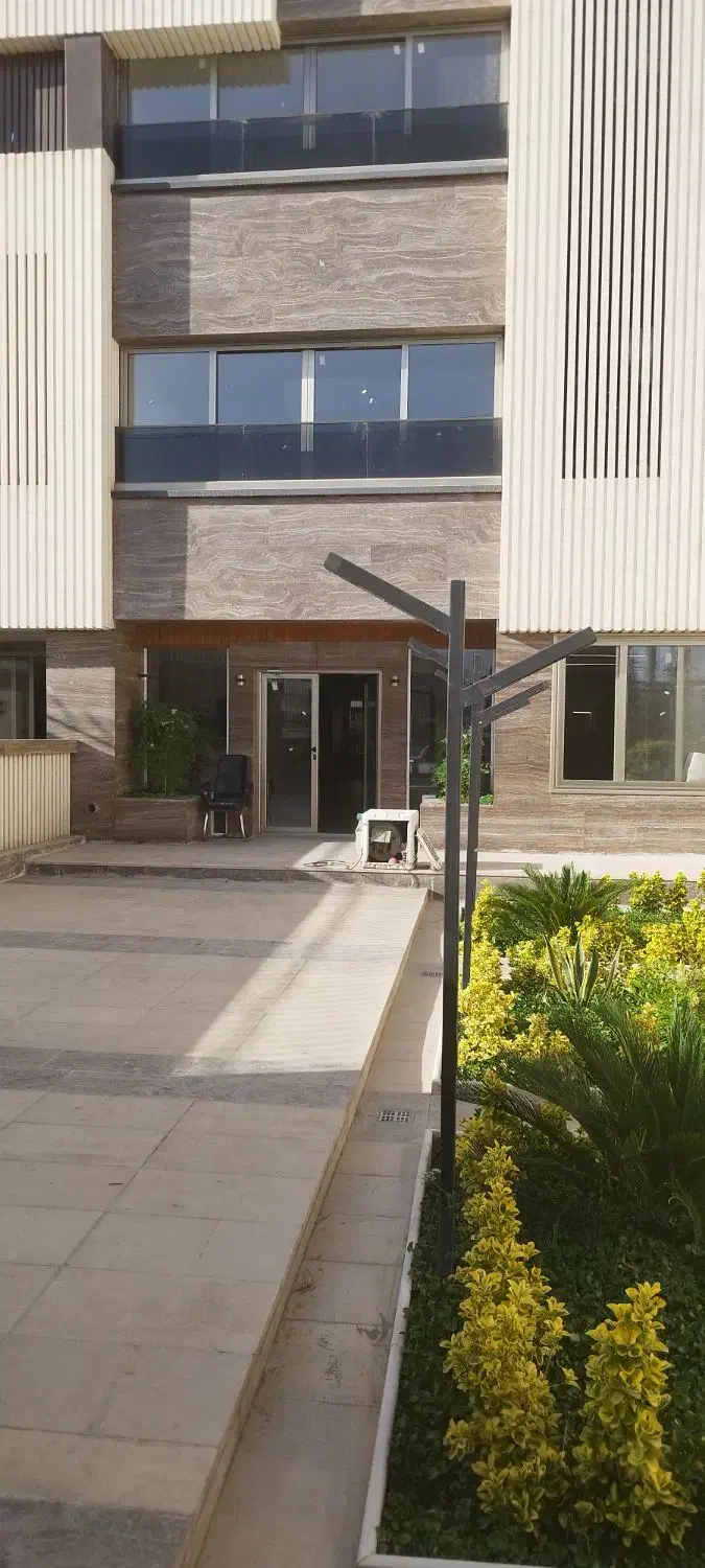 فروش آپارتمان لوکس ارغوانیه وام دار|فروش آپارتمان|اصفهان, ارغوانیه|دیوار