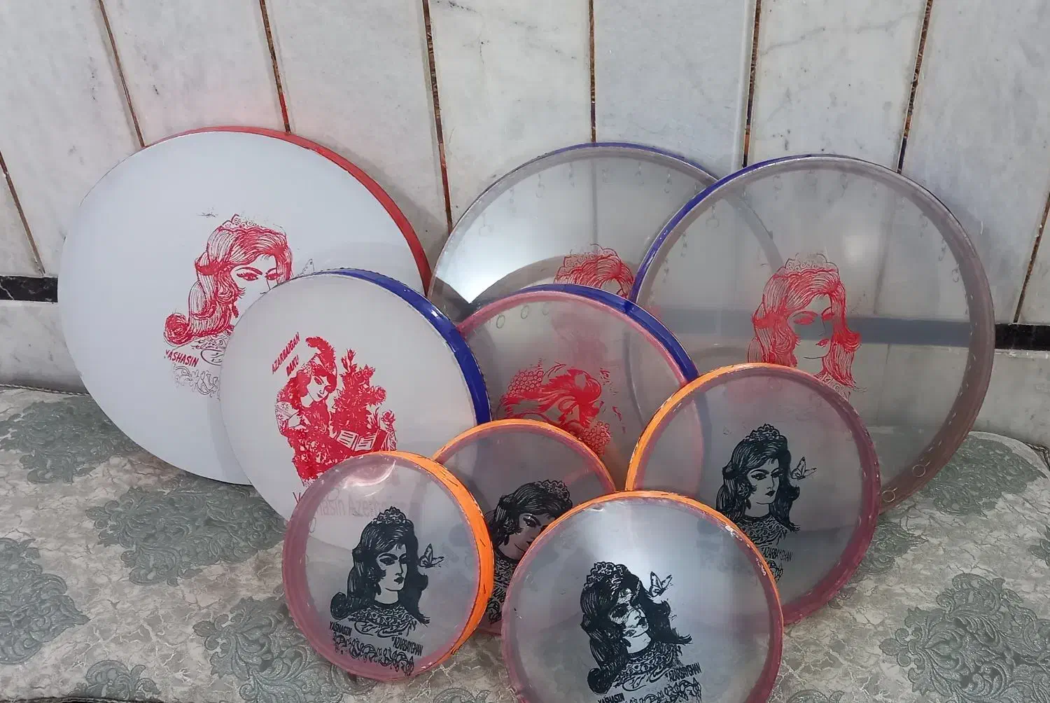 دایره مجلسی و بچه گانه|سازهای سنتی|زابل, |دیوار