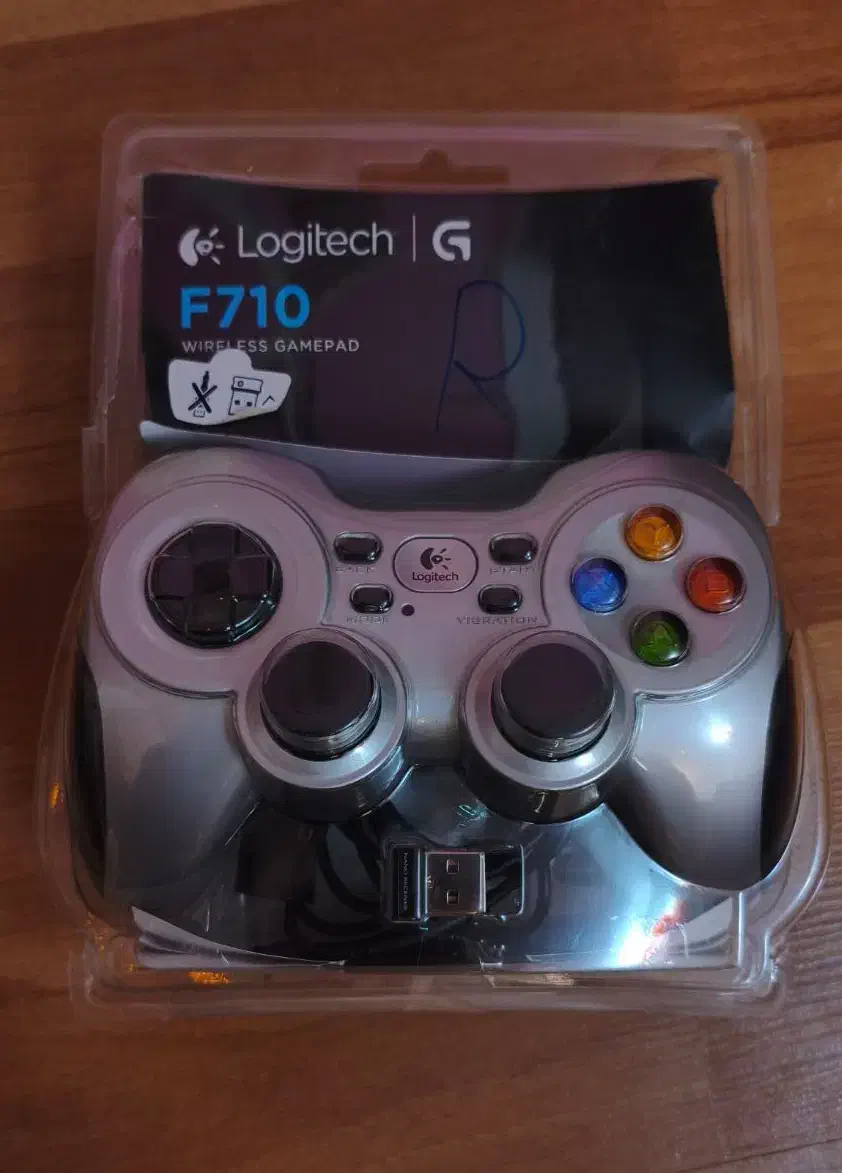 دسته بازی Logitech F710|کنسول، بازی ویدئویی و آنلاین|شاهین‌شهر, مخابرات (شهید بهشتی)|دیوار