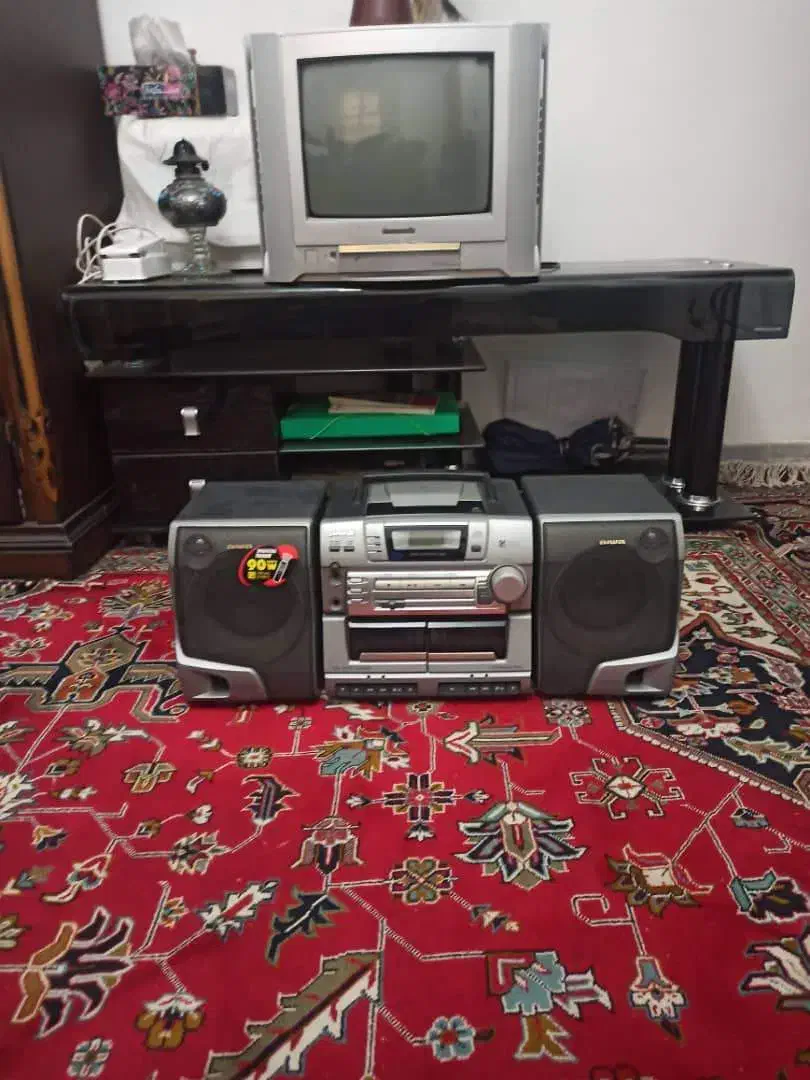 میز شیشه ای،تلویزیون پاناسونیک ورادیو ضبط|سیستم صوتی خانگی|مراغه, |دیوار