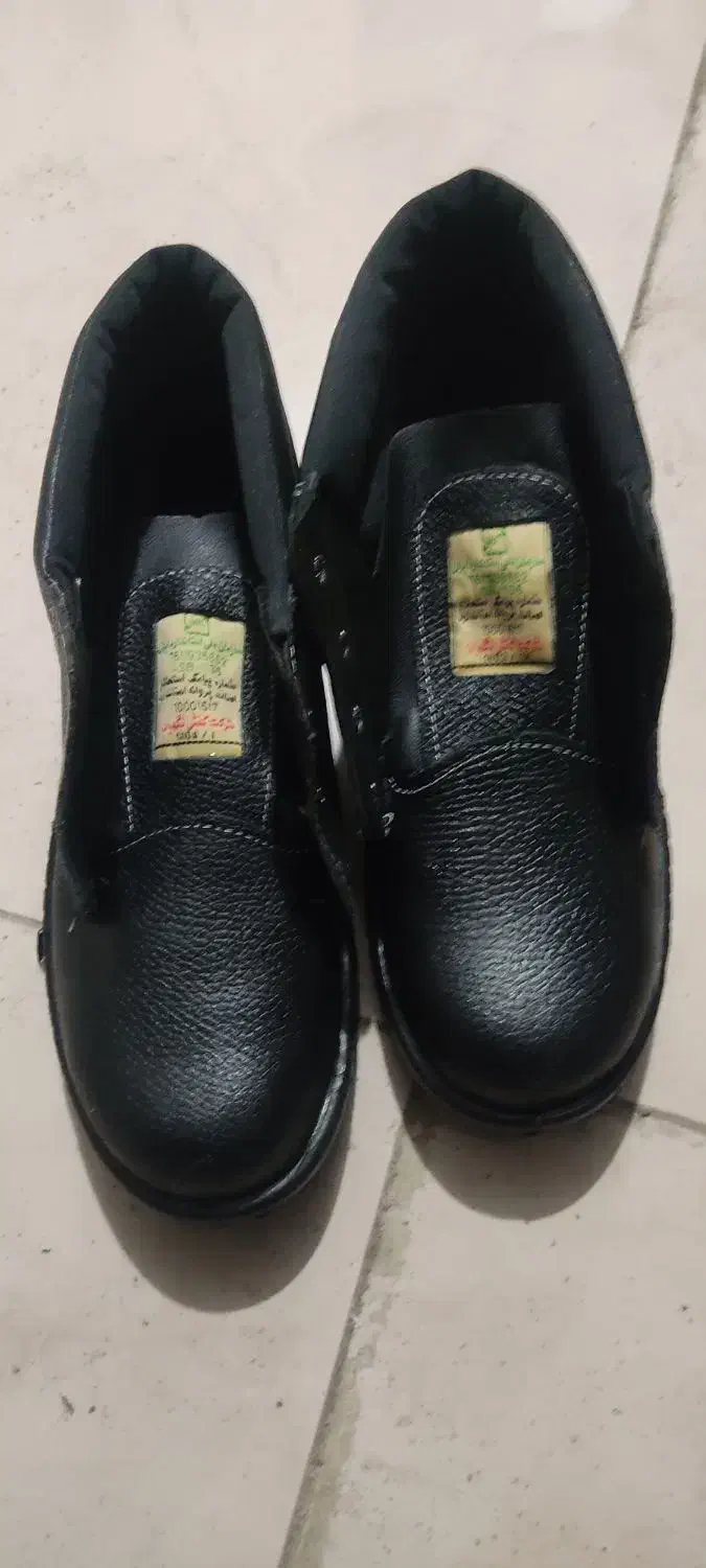 کفش کار سایز ۴۳|کیف، کفش، کمربند|اصفهان, ارداجی|دیوار