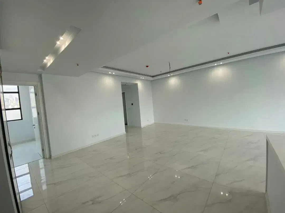 ۱۷۰متر  صرافها  نوساز  ۲پارکنیک  مشاعات‌دار