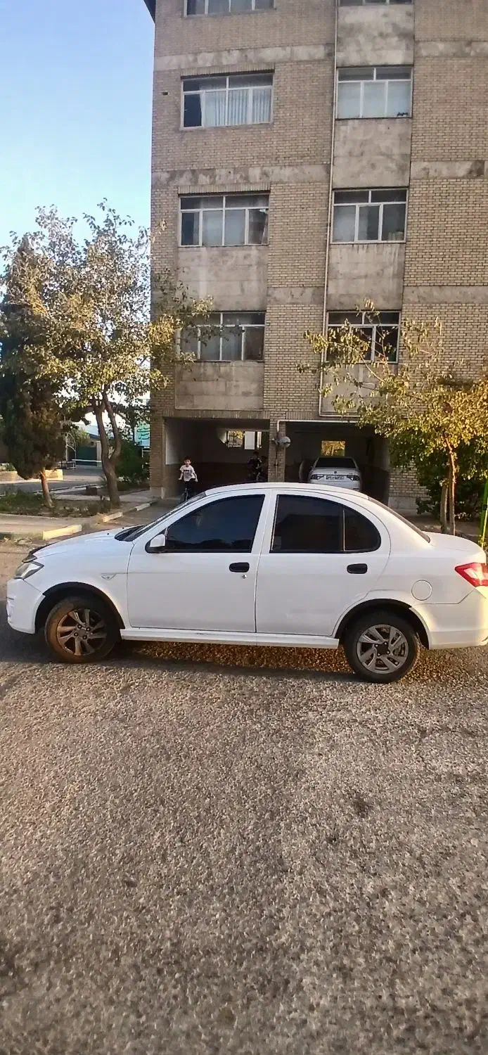 ساینا مدل ۹۷سفید معاوضه با سمند ای اف سون مدل ۹۷|خودرو سواری و وانت|تهران, وردآورد|دیوار