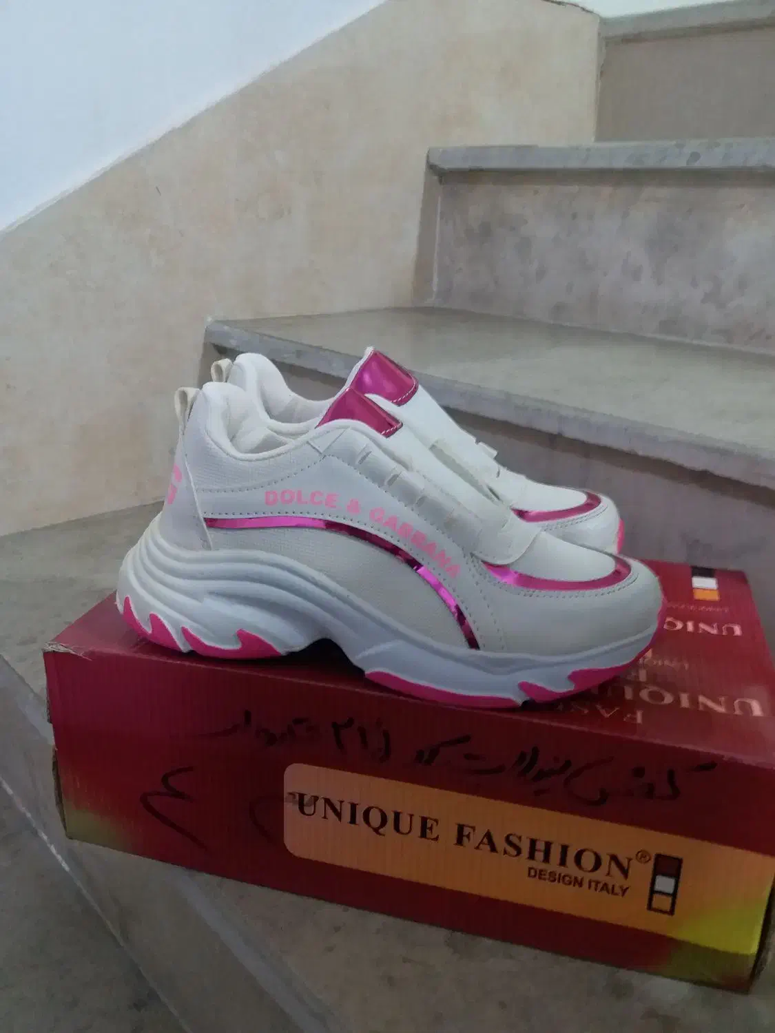 بوت و کفش اسپرت|کیف، کفش، کمربند|اسلام‌‌آباد غرب, |دیوار