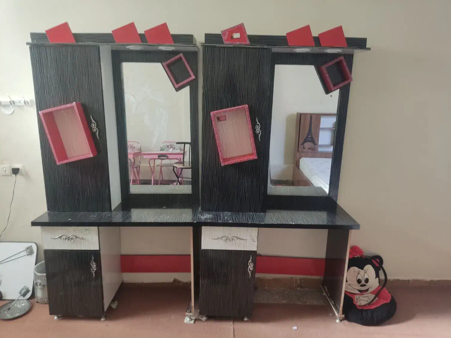 دو عدد کمد|جاکفشی، کمد، دراور|بروجن, |دیوار