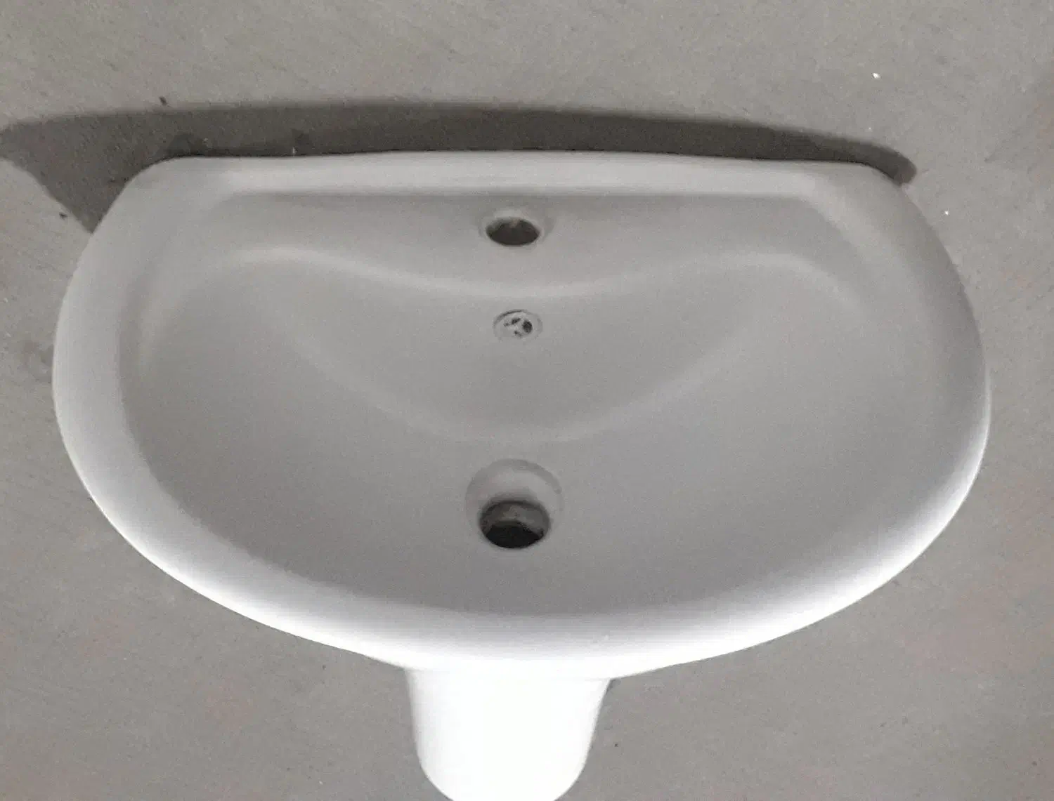 روشویی پایه کوتاه یا دیواری|لوازم سرویس بهداشتی|قم, شهدا|دیوار