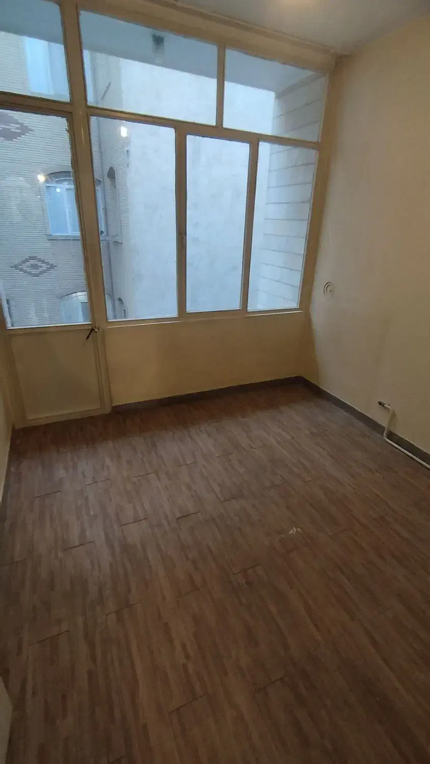 ۶۵ متر دو خوابه/ ویو میدان