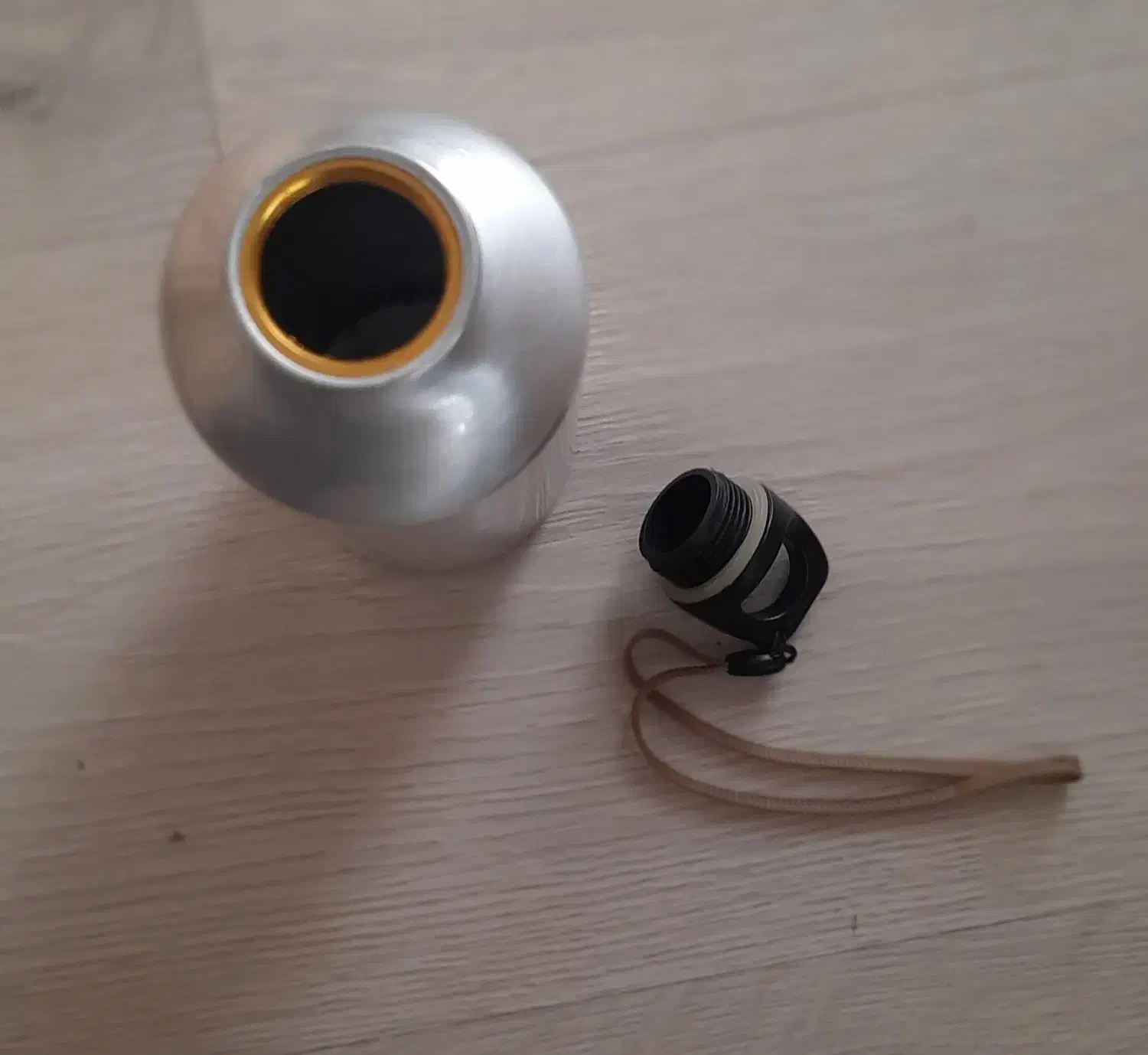 قمقمه آب|ظروف نگهدارنده، پلاستیکی، یک‌بارمصرف|تبریز, |دیوار