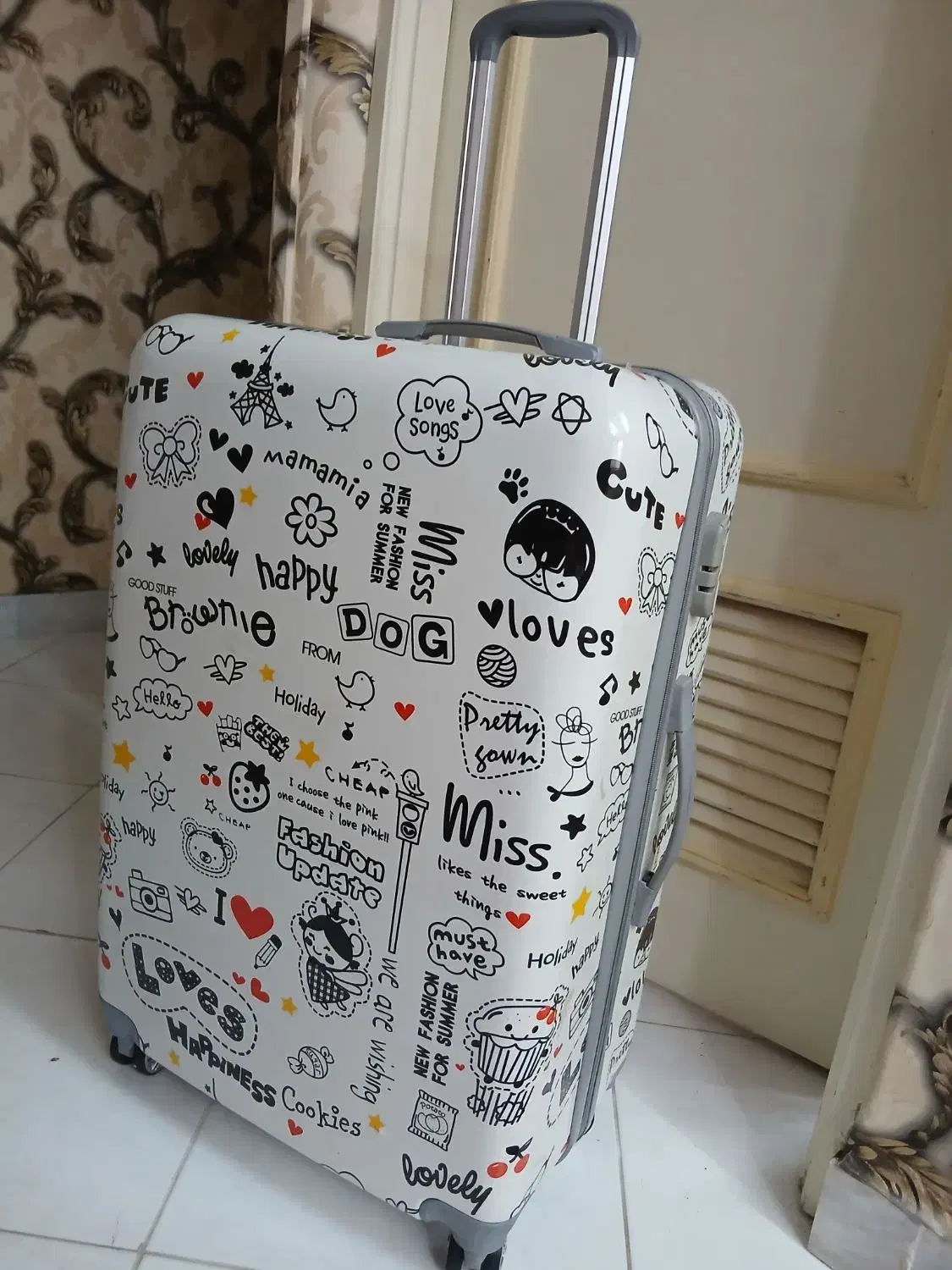 چمدان سایز متوسط نشکن فانتزی|کیف، کفش، کمربند|لاهیجان, رجایی|دیوار