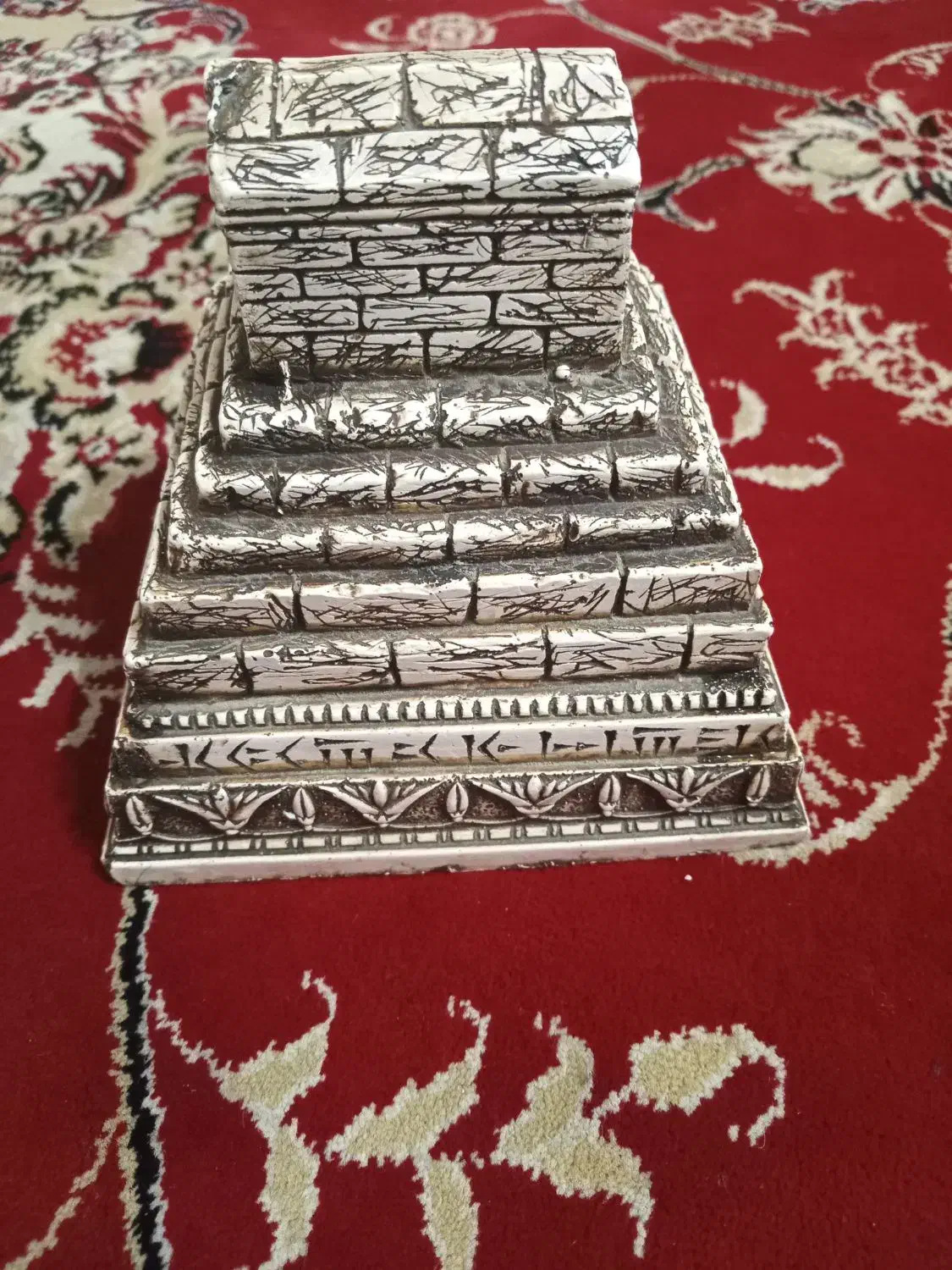 مجسمه ی مقبره کورش|مجسمه، تندیس، ماکت|اصفهان, قائمیه|دیوار