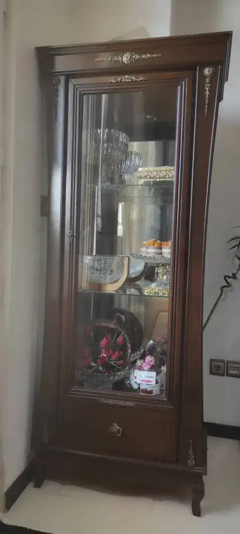 میزناهارخوری.سه چرخه .ویترین .آینه شمعدون|میز و صندلی غذاخوری|هشتگرد, شهرک ولیعصر (مهستان)|دیوار