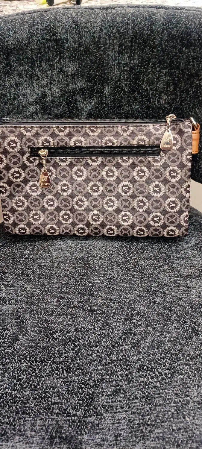 کیف زنانه|کیف، کفش، کمربند|شیراز, زرهی|دیوار