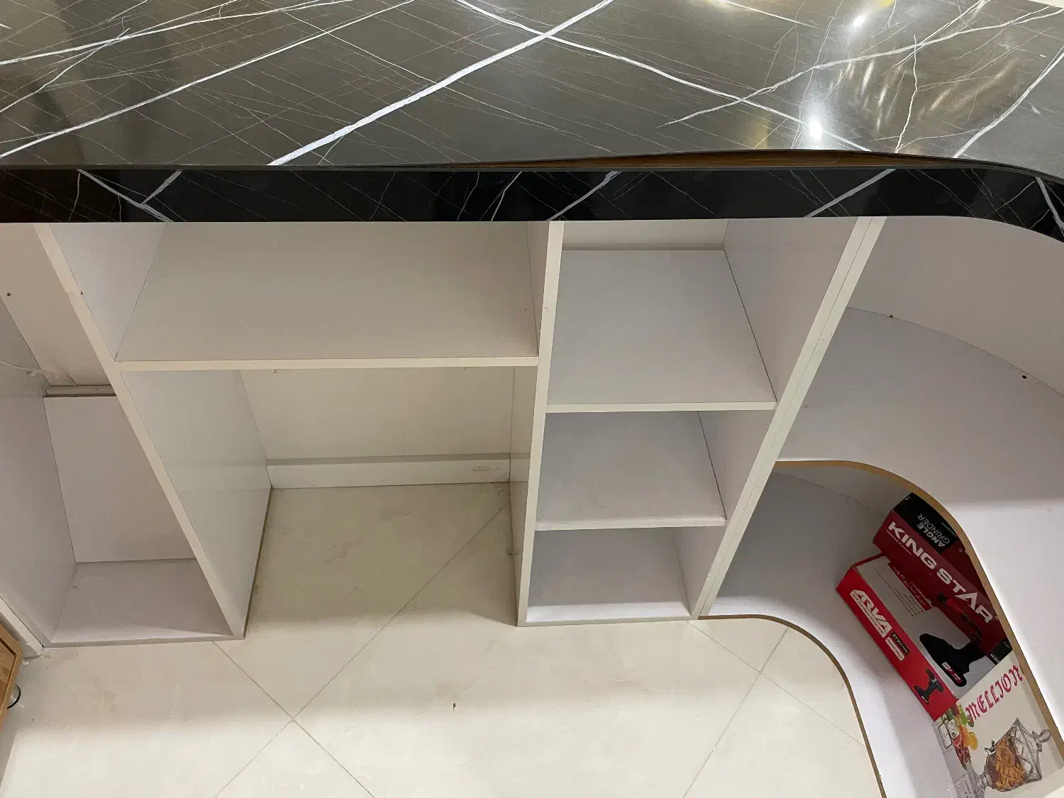 میز بار|بوفه، ویترین، کنسول|مهاجران, |دیوار