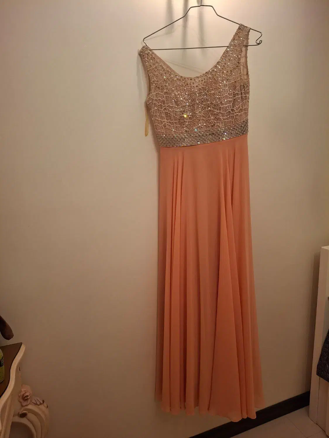 لباس مجلسی جنس حریر|لباس|رودهن, |دیوار