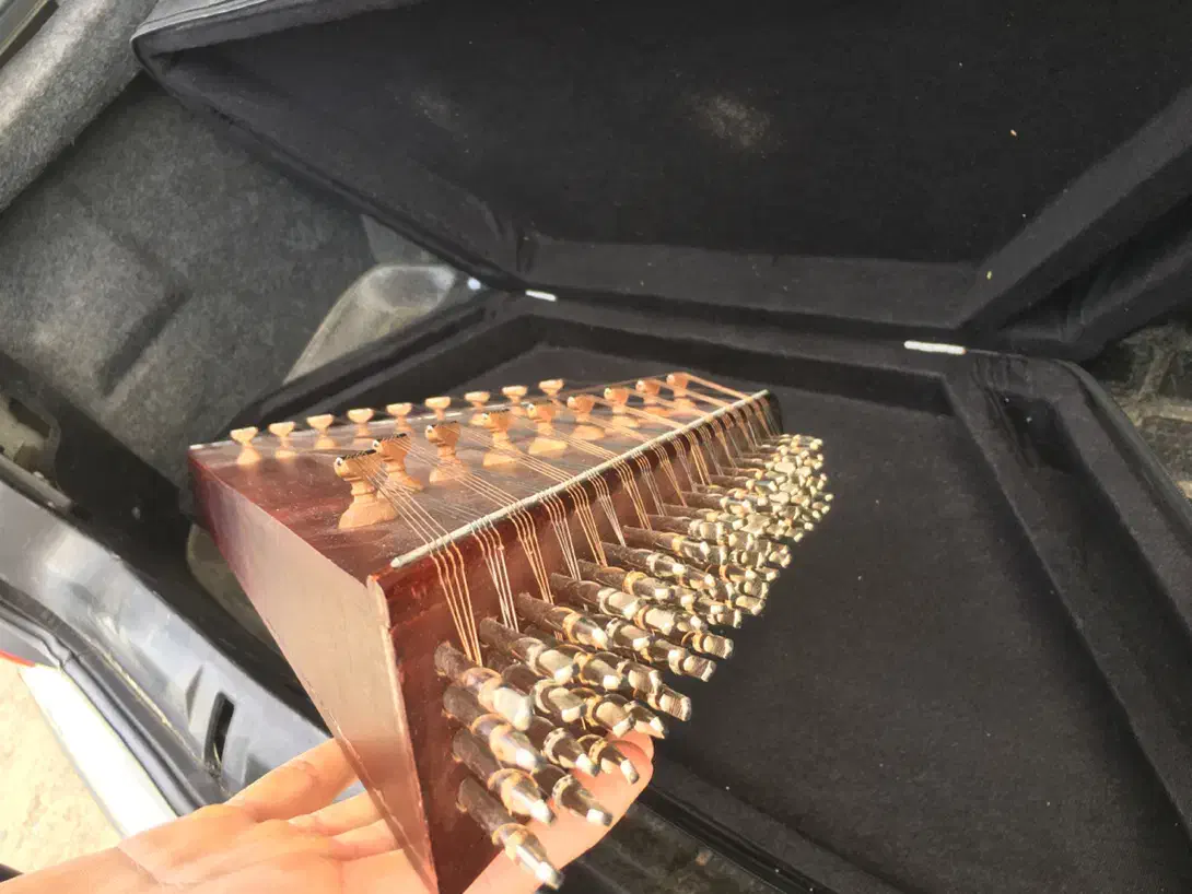 سنتور برای یاد گیری|سازهای سنتی|فومن, |دیوار