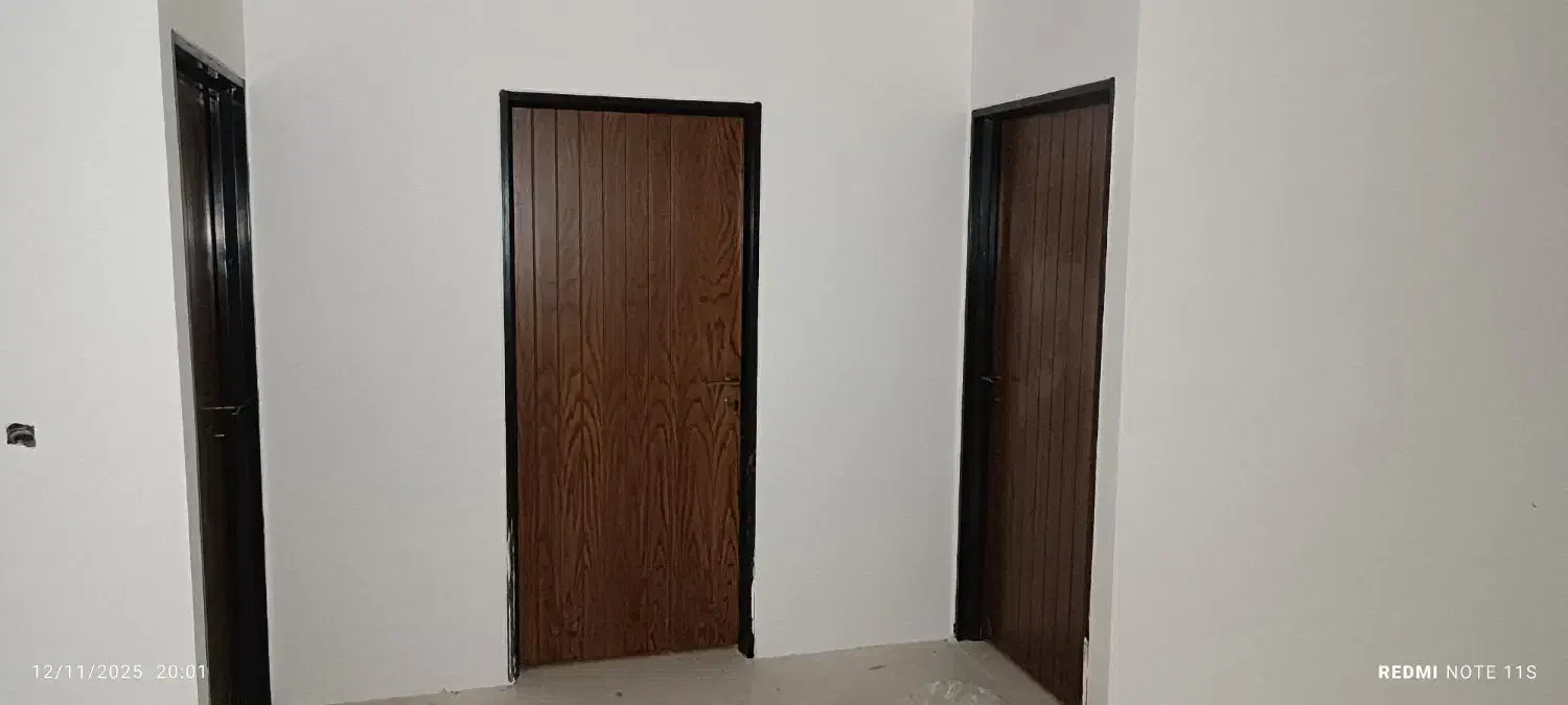 نیازمند شاگرد برای نصب درب چوبی و ضد سرقت و...|استخدام معماری، عمران و ساختمانی|قم, زنبیل آباد|دیوار