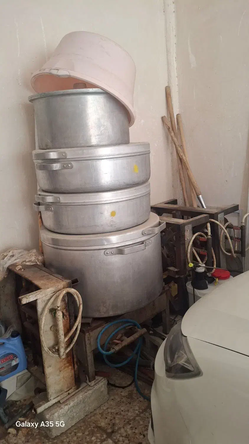 مقداری وسایل آشپزی به فروش میرسد قیمت توافقی|ظروف پختوپز|بوشهر, |دیوار