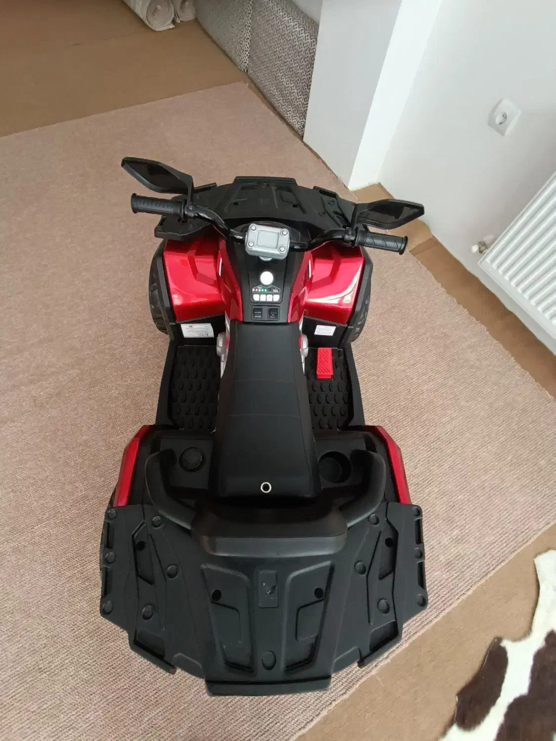 موتور چهارچرخ یا ماشین شارژی چهارموتوره درحدنونو|اسباب‌‌بازی|زنجان, |دیوار