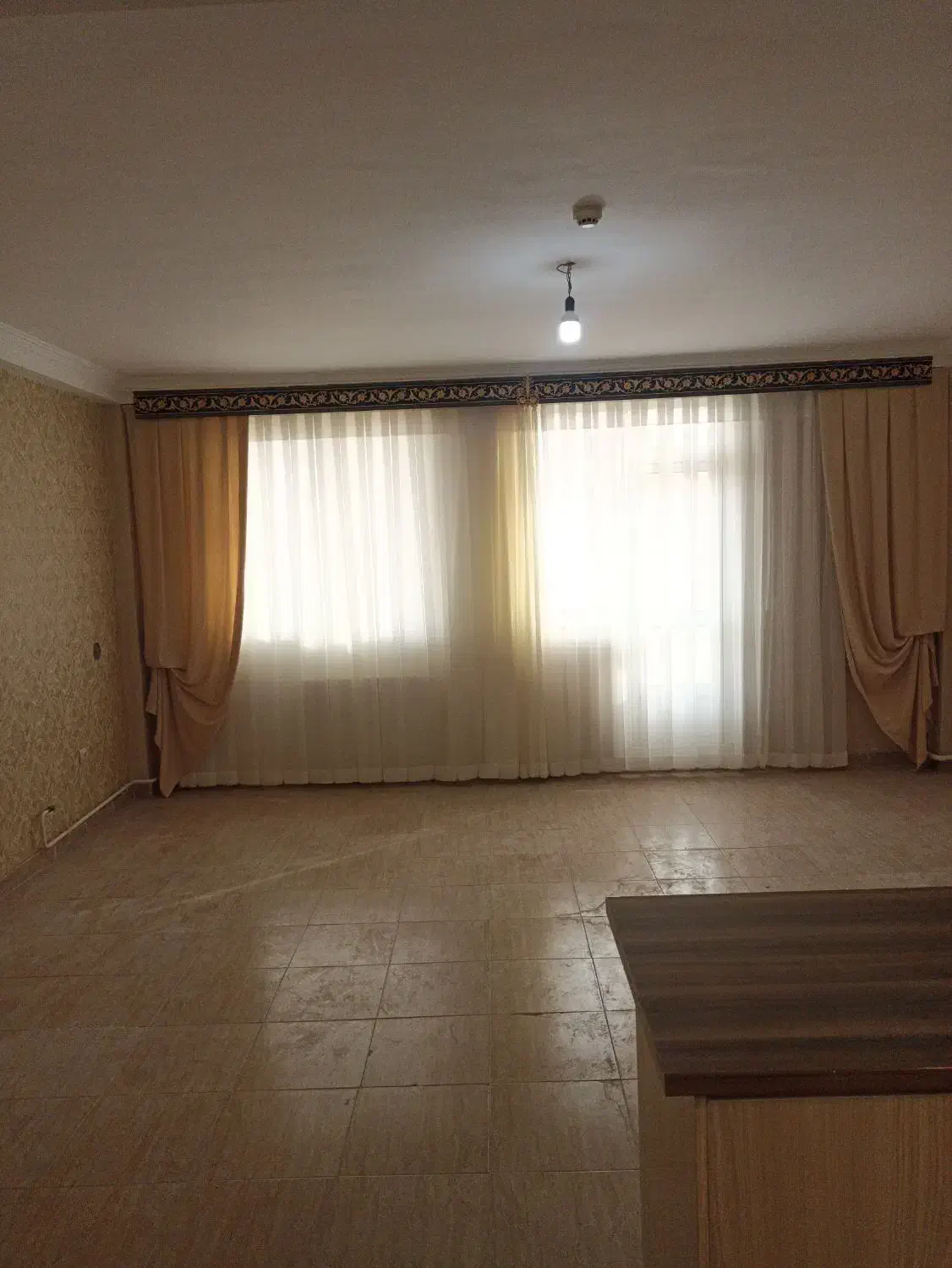 فروش واحد در شهر جدید سهند ۸۵ متر دارای وام اوراق|فروش آپارتمان|سهند, |دیوار