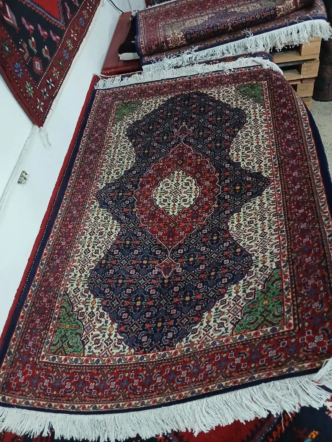 فرش جفت اراک ذرع ونیم|فرش|کرج, ساسانی (قلمستان)|دیوار