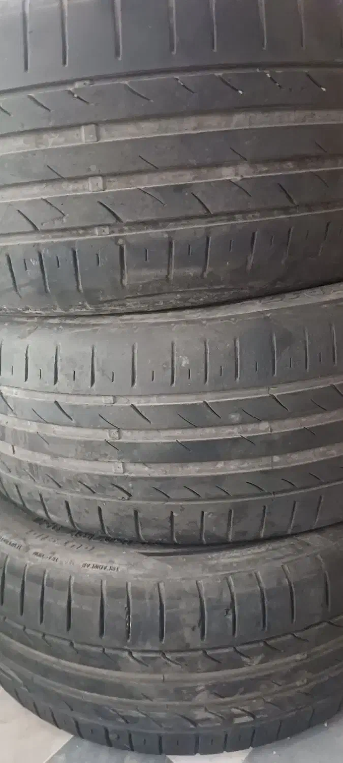 لاستیک 215 در حد|قطعات یدکی و لوازم جانبی|ساوه, |دیوار