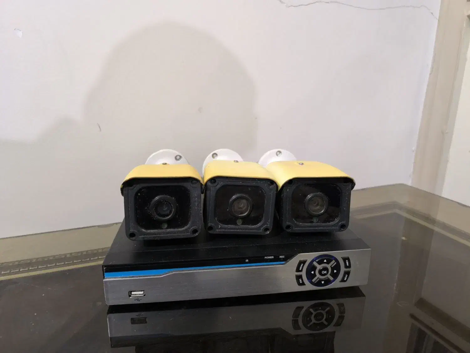 3عدد دوربین مداربسته دست دوم|دوربین مداربسته|سراب, |دیوار