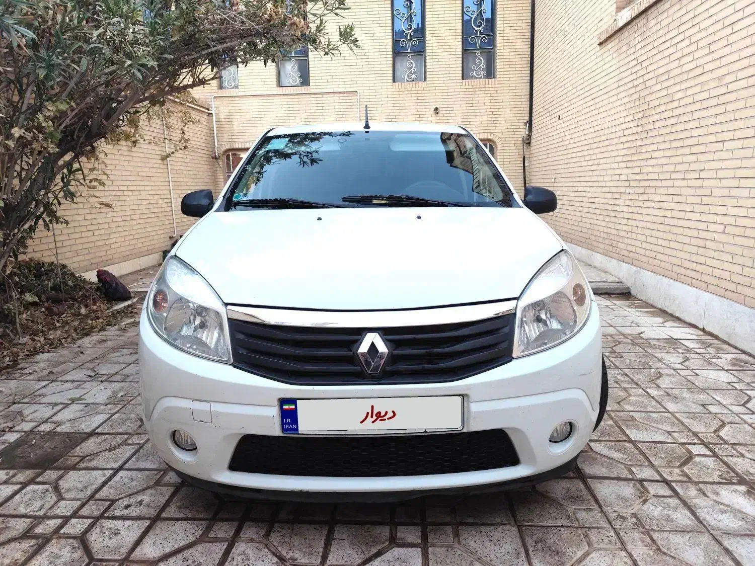 ساندرو دنده ای بسیار تمیز|خودرو سواری و وانت|سیرجان, |دیوار