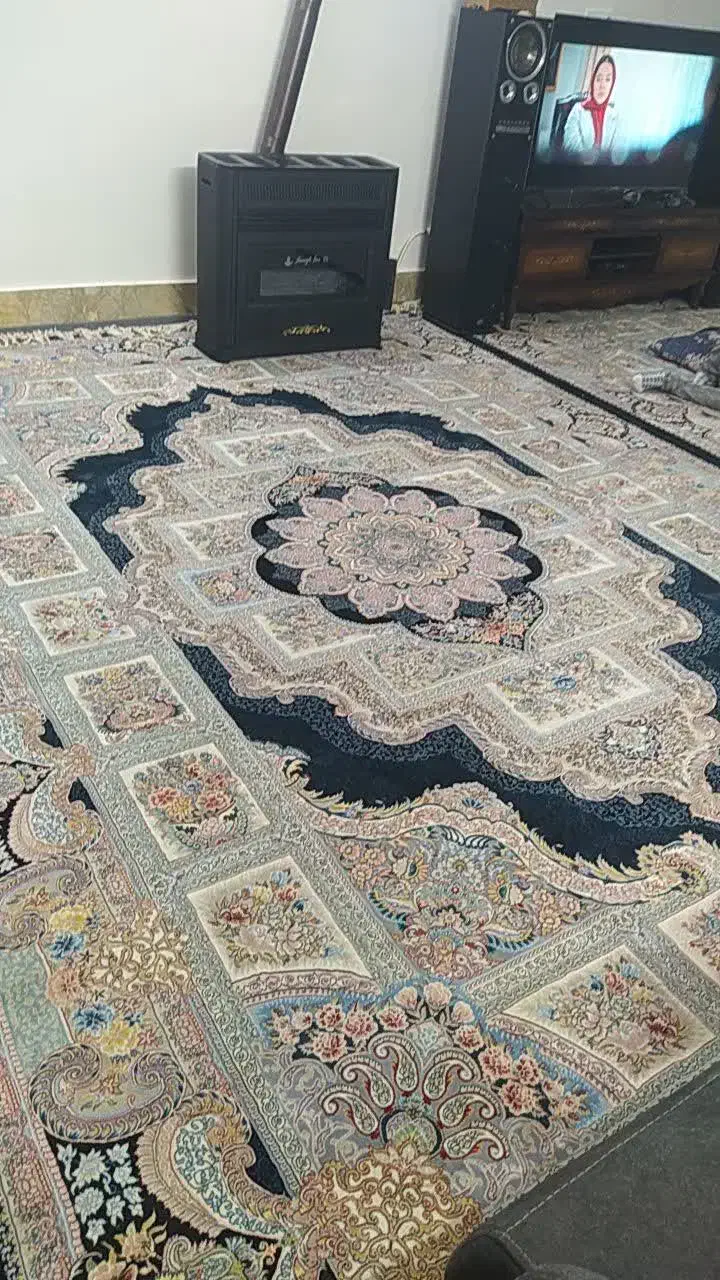 فرش 12 متری|فرش|مشهد, کارگران|دیوار