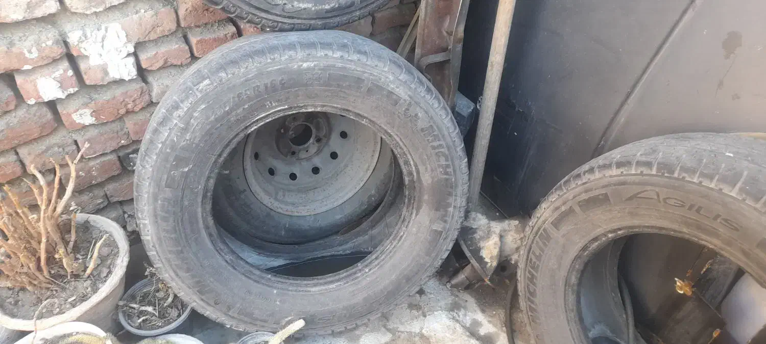 لاستیک مینی بوس|قطعات یدکی و لوازم جانبی|ارومیه, |دیوار