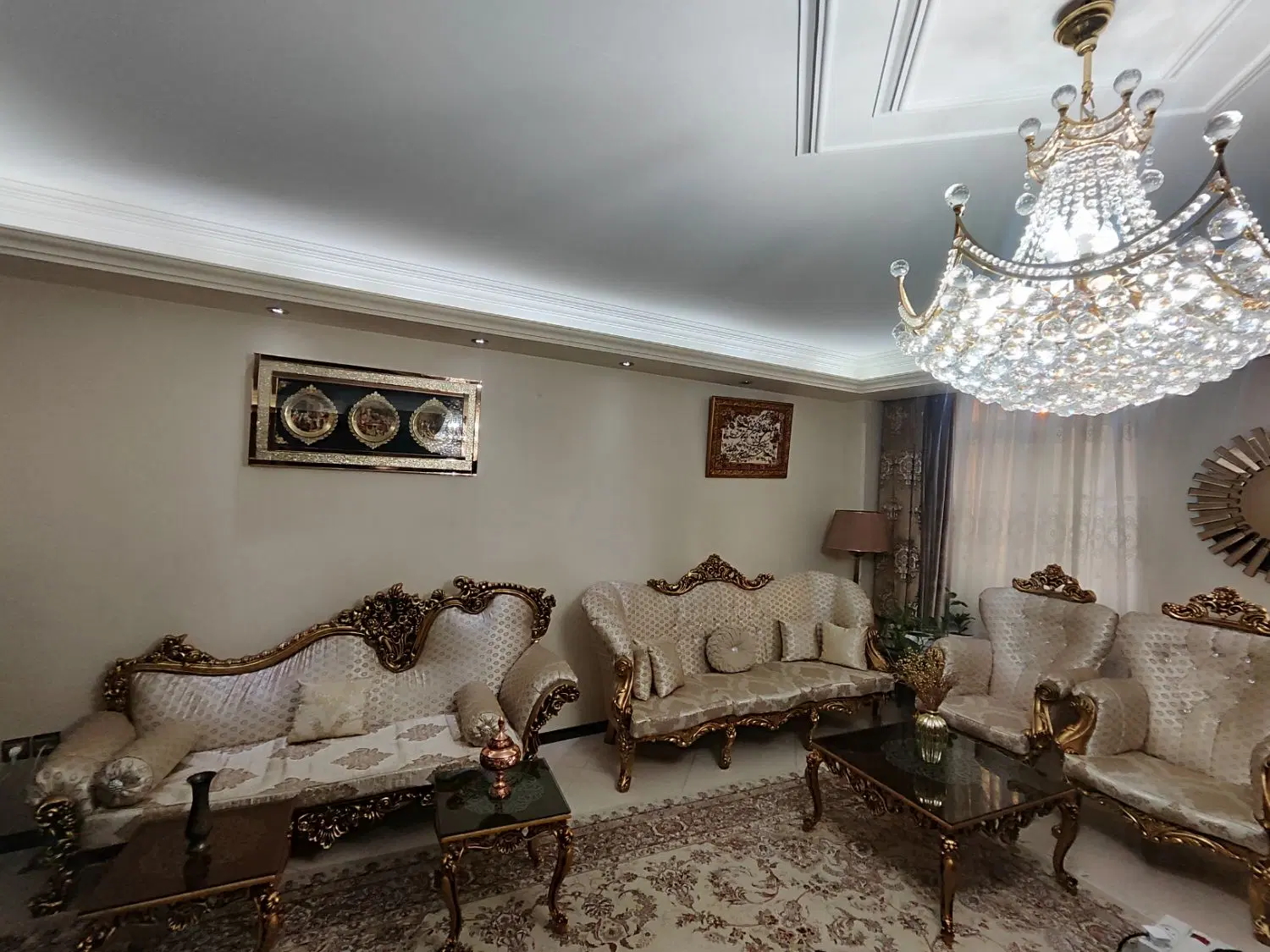 یک دست مبلمان و میز غذاخوری ۸ نفره در حد نو|مبلمان خانگی و میز عسلی|تهران, کاج|دیوار