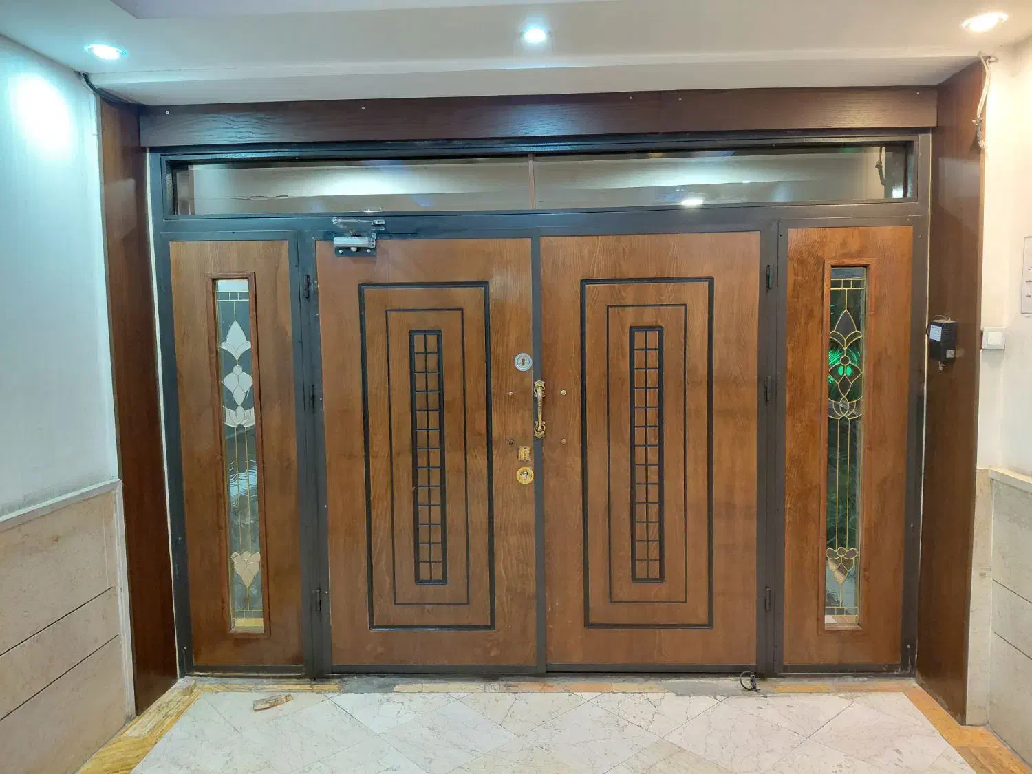 درب ورودی برج|مصالح و تجهیزات ساختمان|تهران, نگین غرب|دیوار