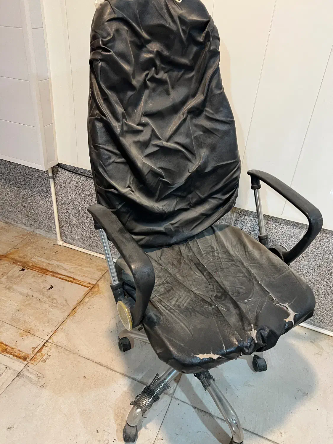 صندلی مدیریت به قیمت چرخ گردون و ضایعات فروشی|مبلمان اداری|گنبد کاووس, |دیوار