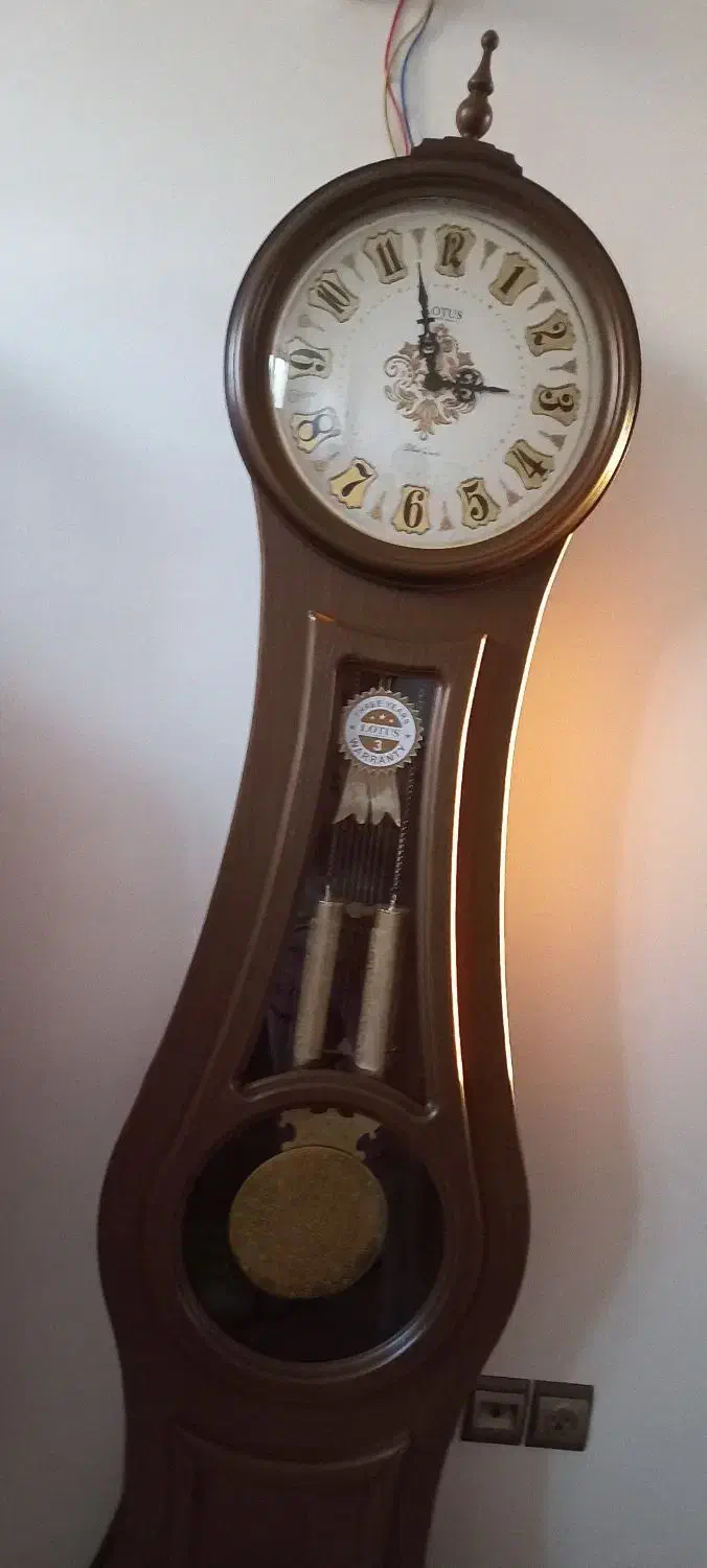 ساعت ایستاده|ساعت دیواری و تزئینی|پیر بکران, |دیوار