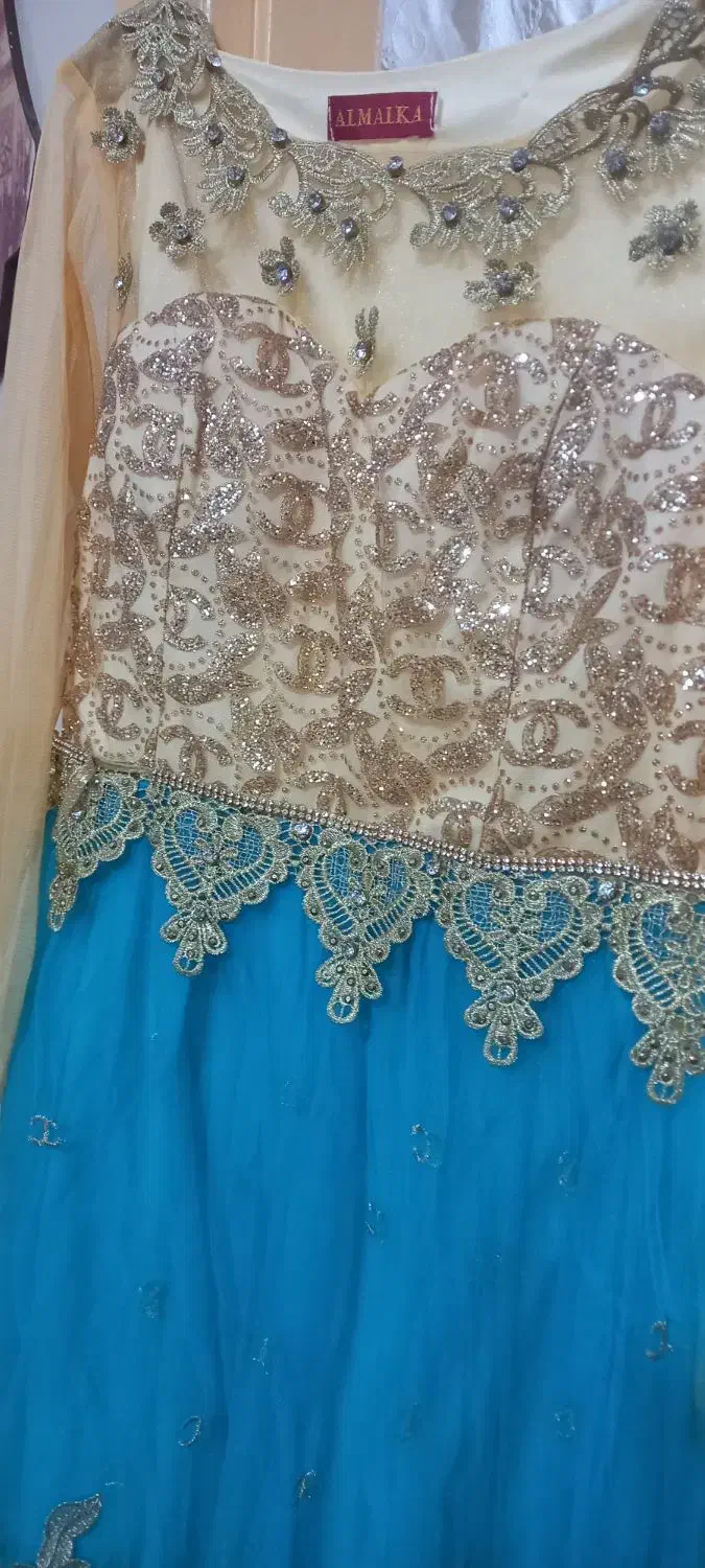 لباس مجلسی|لباس|تبریز, |دیوار