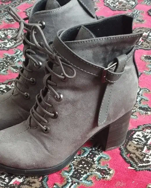 بوت جنس عالی|کیف، کفش، کمربند|مینودشت, |دیوار