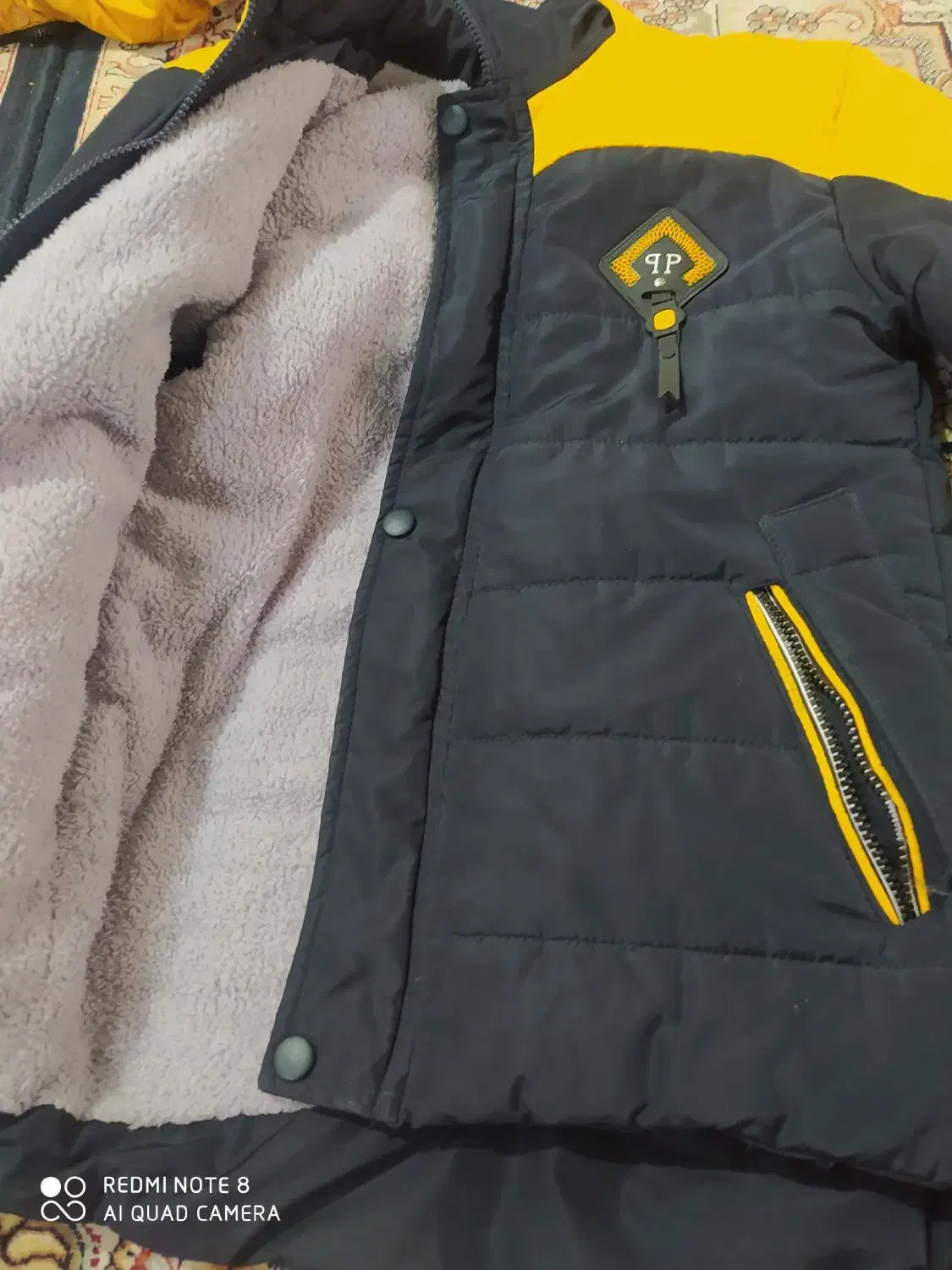 کاپشن|کفش و لباس بچه|شهرکرد, |دیوار