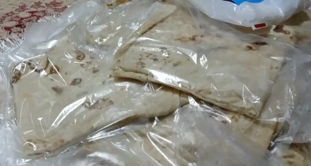 نان محلی وترشی مخلوط|خوردنی و آشامیدنی|داراب, |دیوار