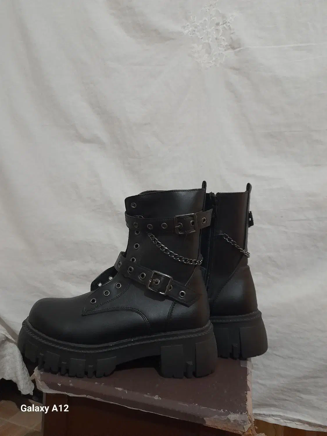 کفش بوت ونیم بوت کاملا نو|کیف، کفش، کمربند|صفادشت, |دیوار