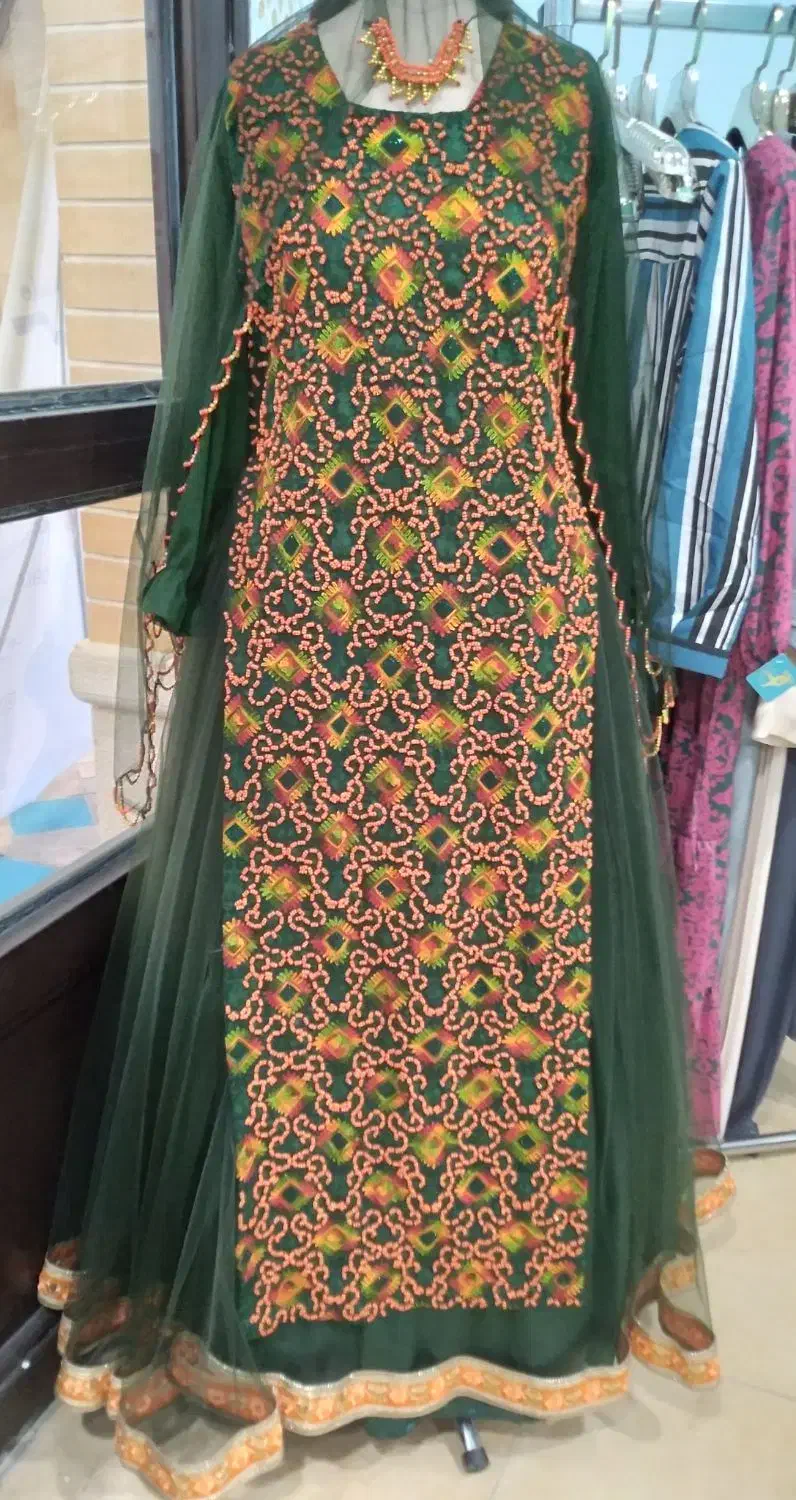 فروش لباس محلی|لباس|شیراز, سیاه سنگ|دیوار