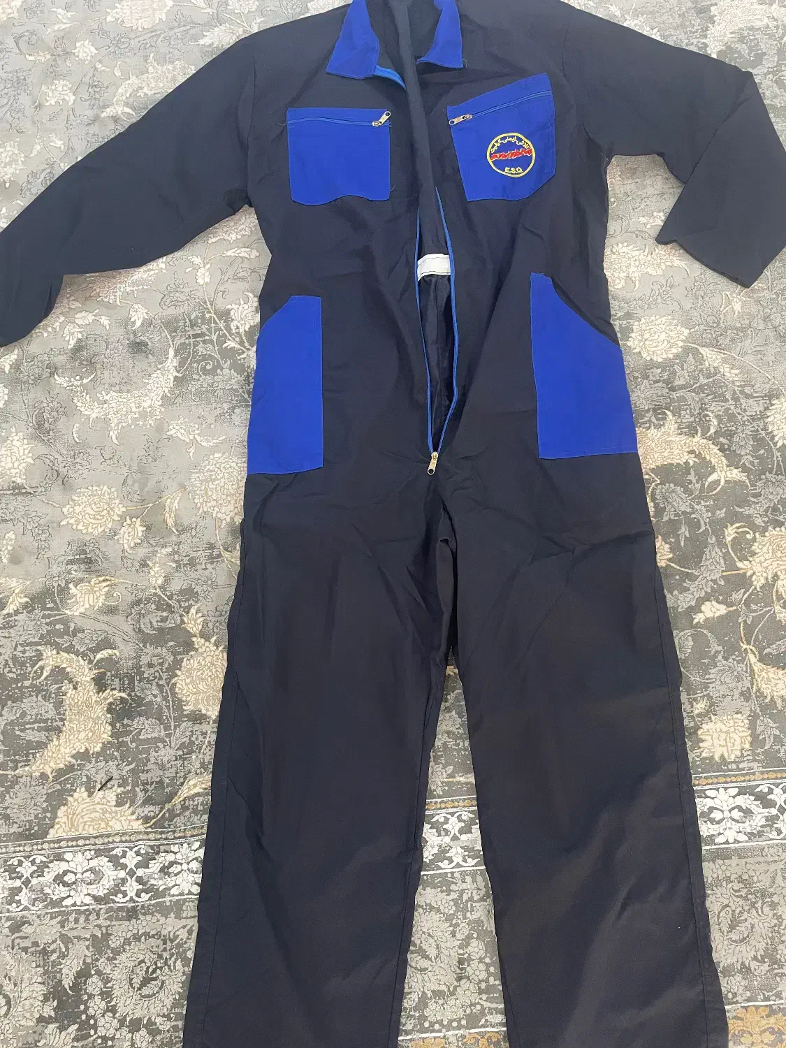 لباس کار|لباس|قم, انصار‌الحسین|دیوار