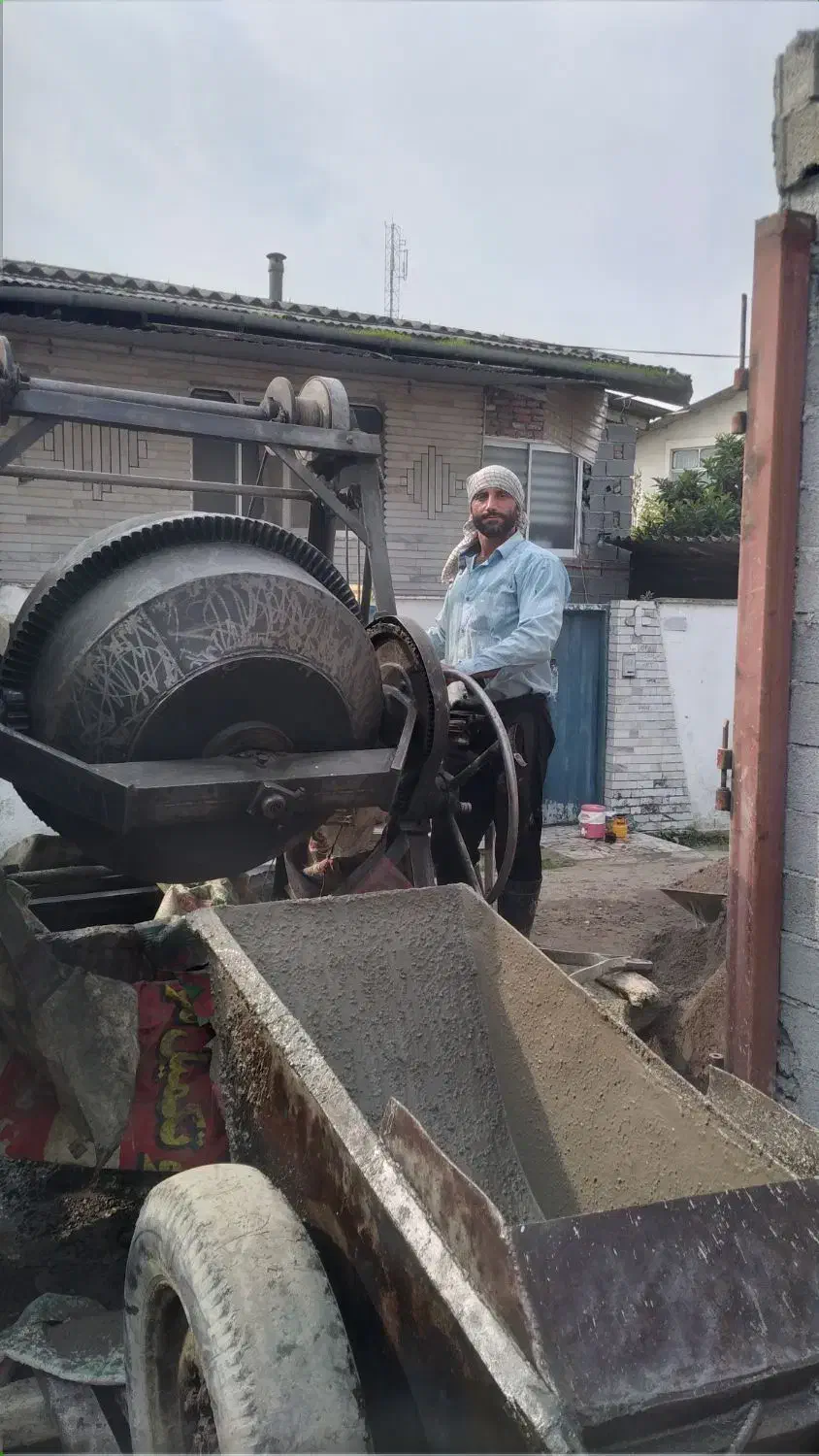 بتن ریزی با دستگاه خلاطه با بهترین کیفیت|خدمات پیشه و مهارت|هادی شهر, |دیوار