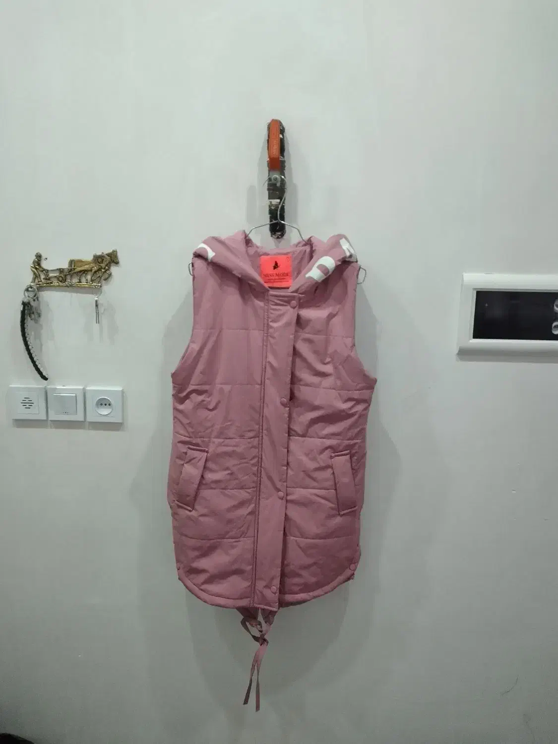 کلاه دار|لباس|نسیمشهر, |دیوار