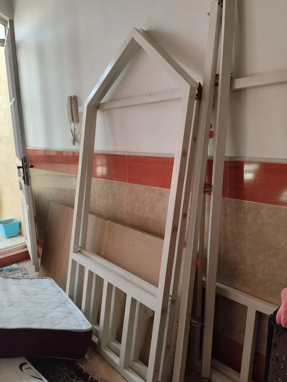 تخت و تشک کودک|تشک تختخواب|قم, زند آباد|دیوار