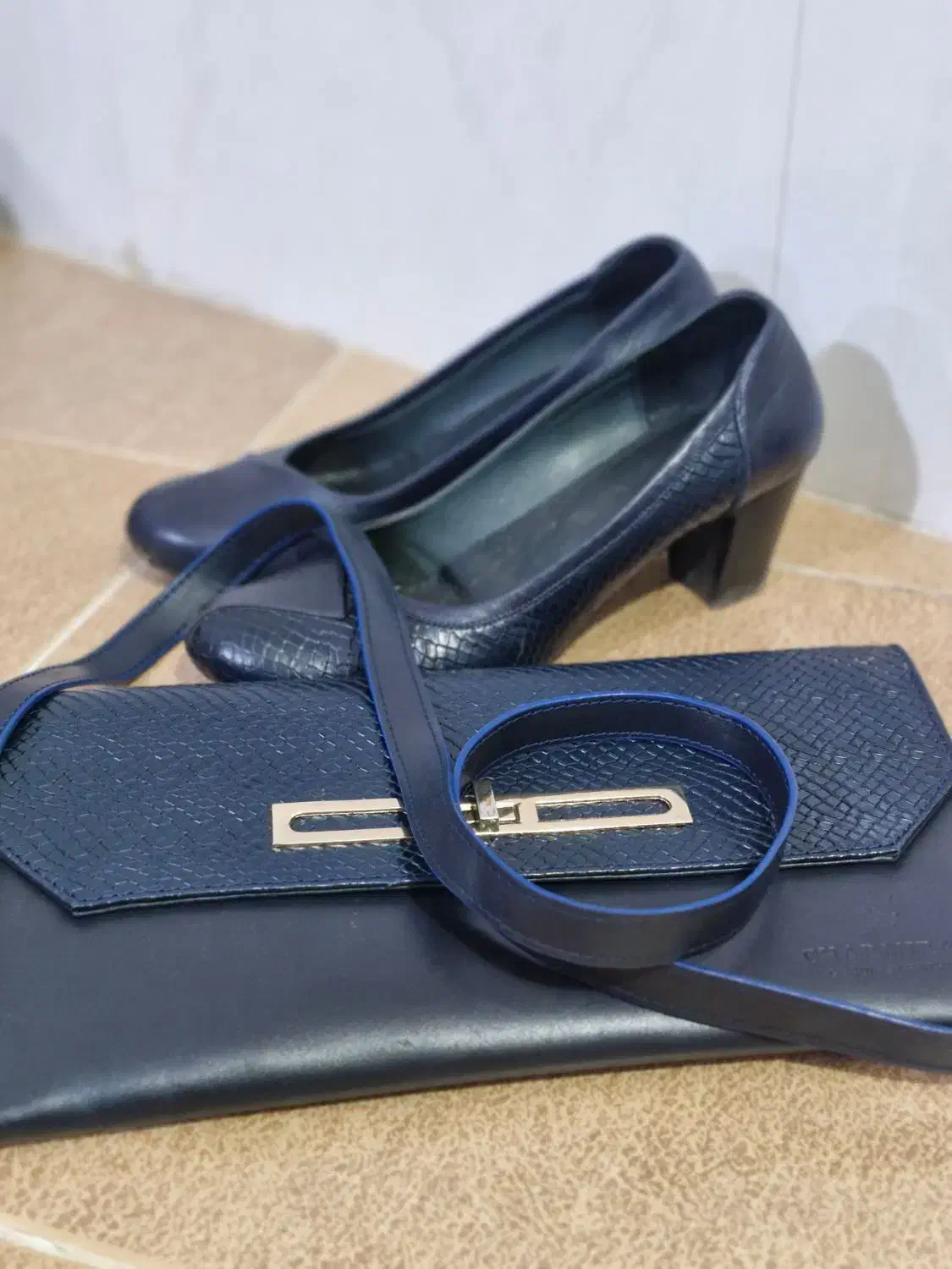 لوازم شخصی|کیف، کفش، کمربند|کرمان, |دیوار