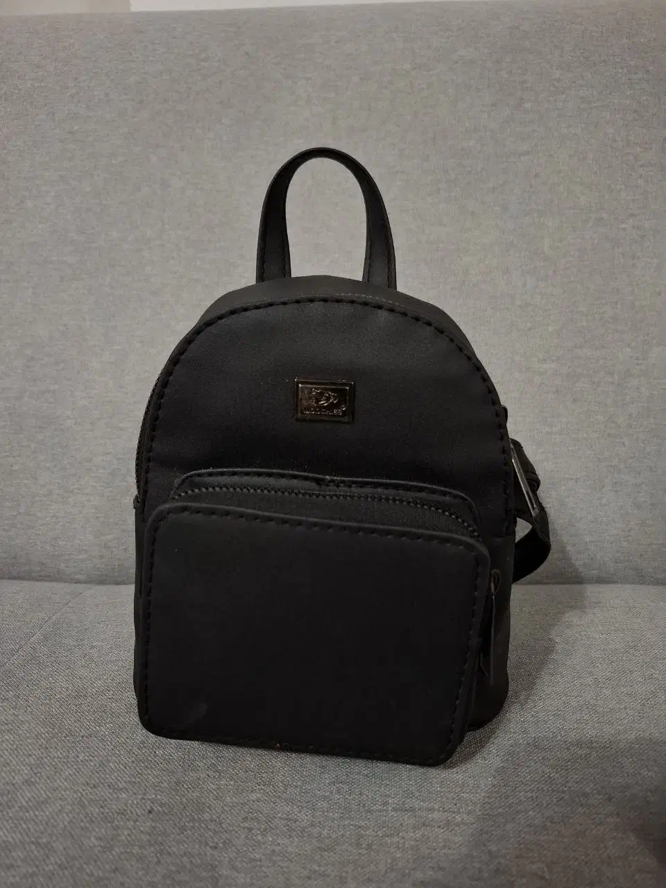 تعدادی کیف|کیف، کفش، کمربند|تبریز, |دیوار