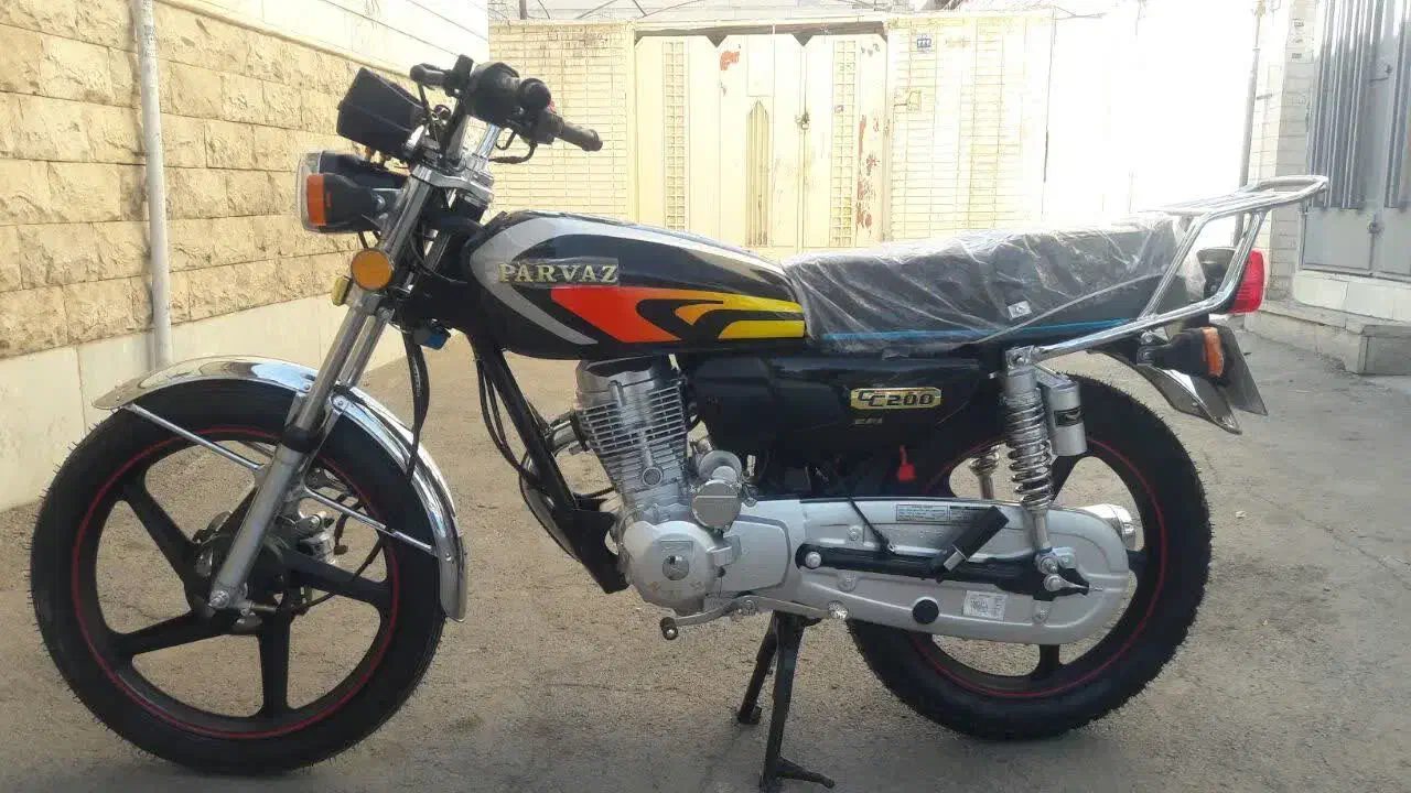موتور ۲۰۰پرواز خشک ۱۴۰۴|موتورسیکلت|اصفهان, شاهد|دیوار