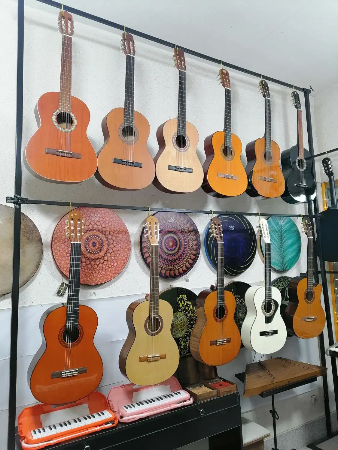 دف.سه تار|سازهای سنتی|همدان, |دیوار