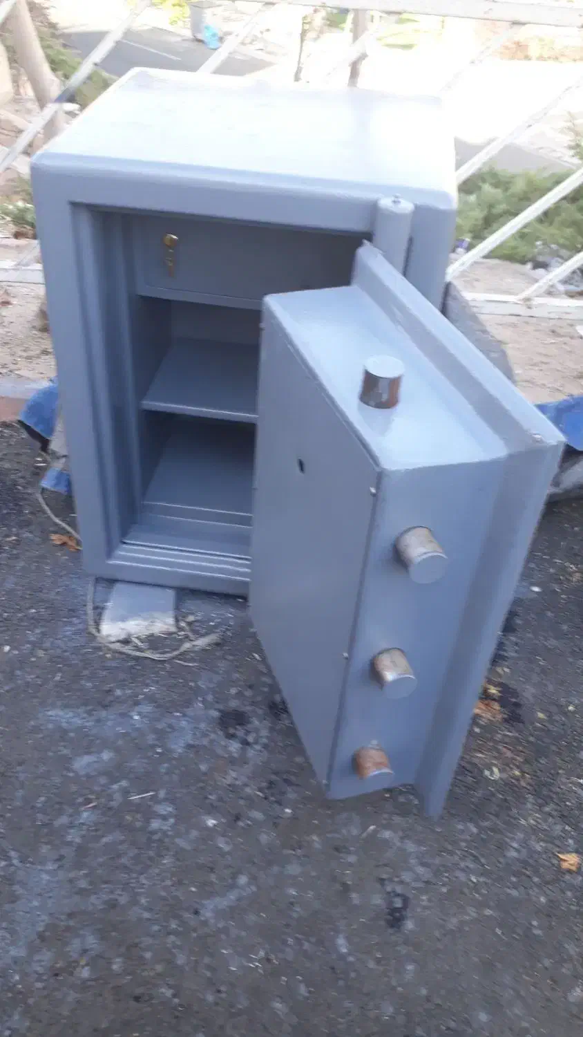 گاوصندوق|ابزارآلات|تبریز, |دیوار