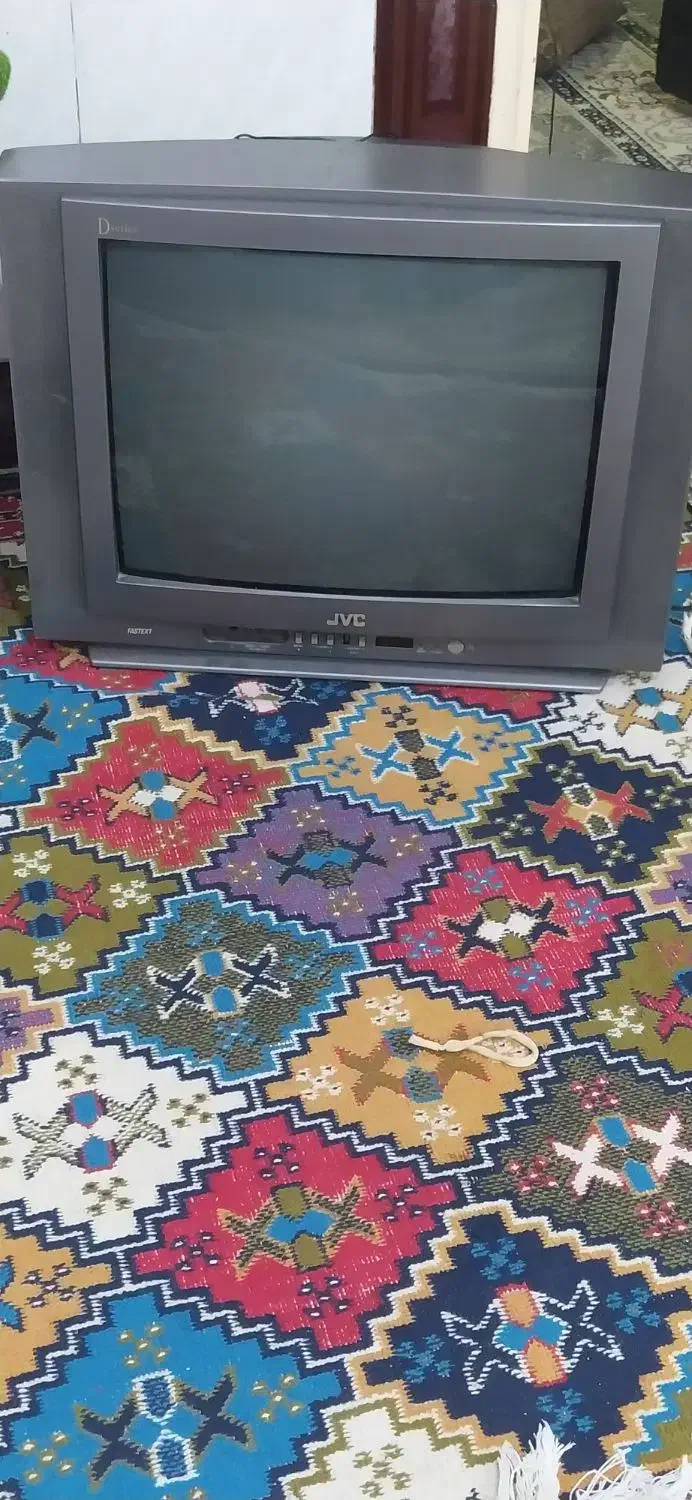 یک عدد تلوزیون سالم|تلویزیون و پروژکتور|خرم‌آباد, |دیوار